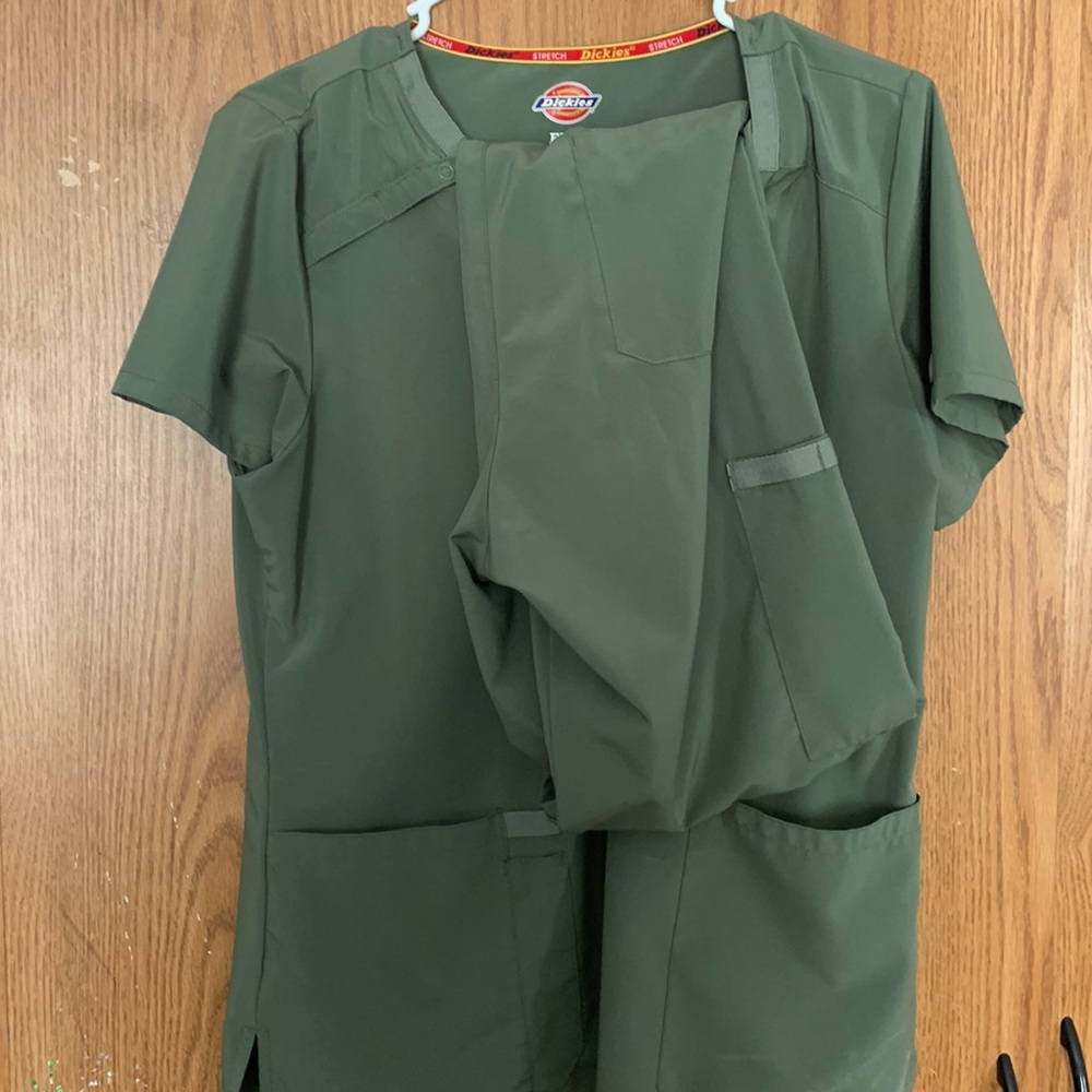 dickies medium top and pant